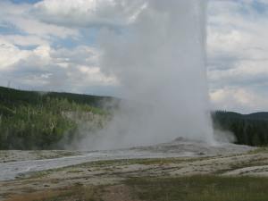Old Faithful Exlpoding